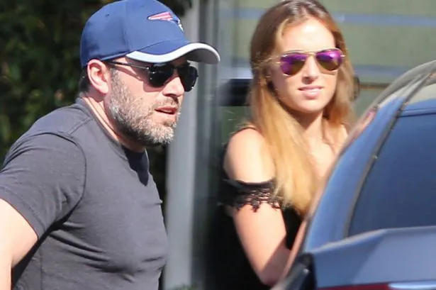 Ben Affleck dikabarkan menjalin hubungan dengan babby sitternya © Mirror