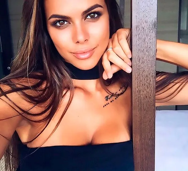 Model berusia 22 tahun ini lakukan aksi ekstrem yang berbuah kritikan dari netizen © instagram.com/viki_odintcova