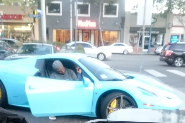 Kylie Jenner dan PartyNextDoor ketahuan kencan © Mirror.co.uk