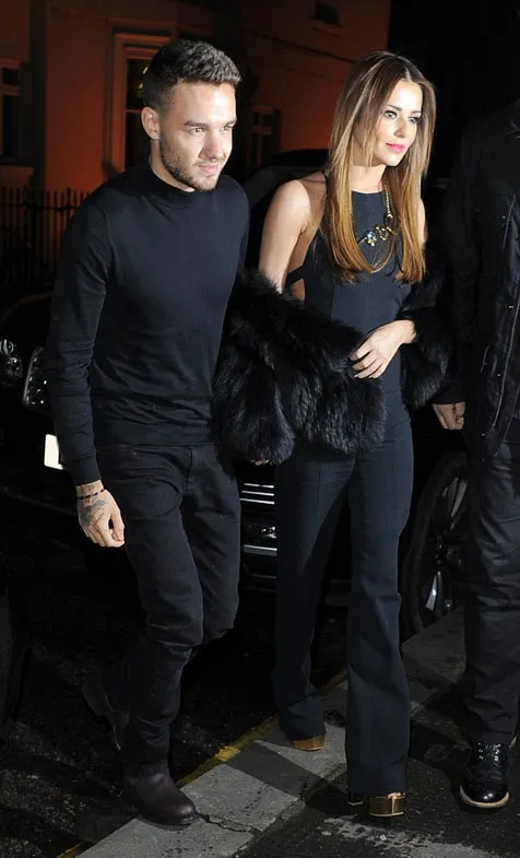 Liam Payne dan Cheryl Cole resmi berpacaran © Dailymail.co.uk