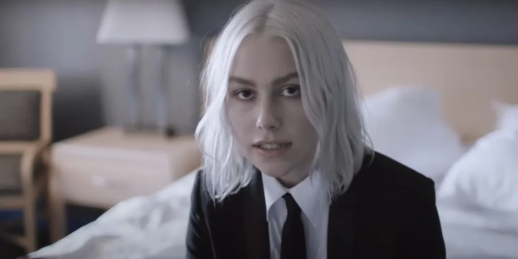 Phoebe Bridgers - Motion Sickness