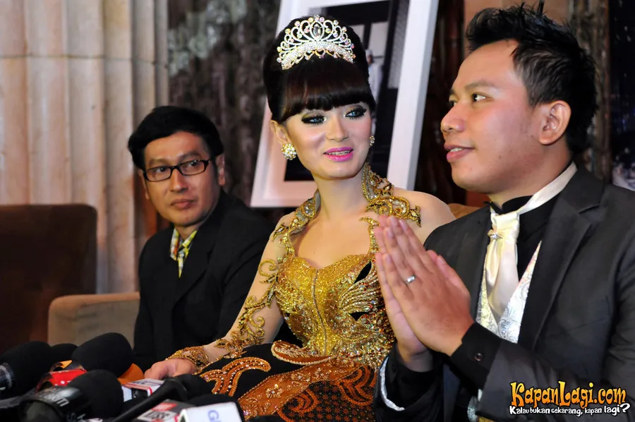 Zaskia Shinta dan Vicky Prasetyo.
