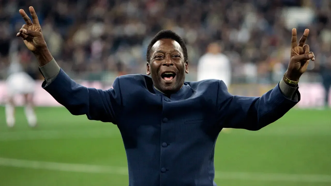 Pemain sepak bola Brasil Edson Arantes do Nascimento atau Pele. (AP Photo/Richard Drew, File)