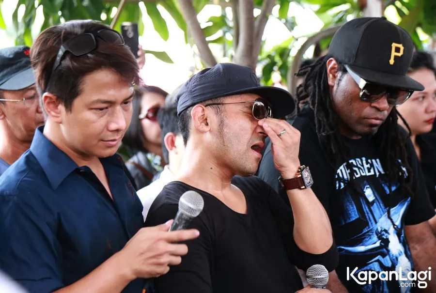 Judika tak kuasa tahan tangis, Delon: Mike ingin serius dengan pacarnya/©KapanLagi.com®/Agus Apriyanto
