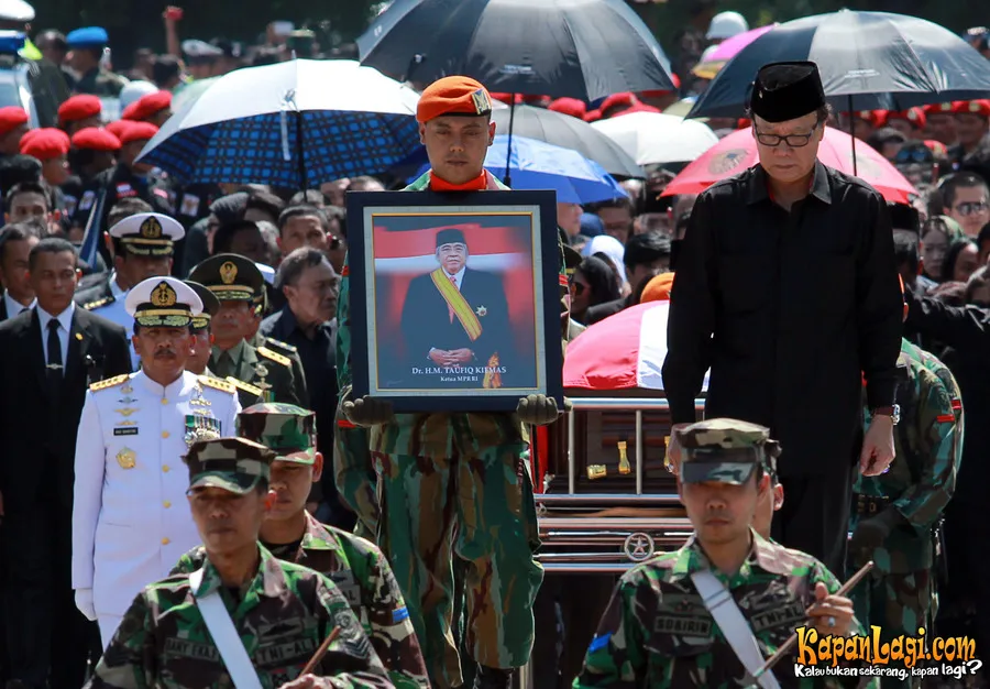 Suasana pemakaman Taufiq Kiemas di TMP Kalibata