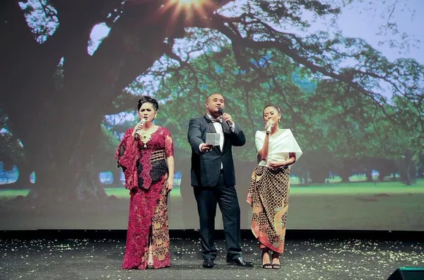 Ini penampilan terakhir Mike di 40th Wedding Anniversary SBY dan Ani Yudhoyono/©instagram.com/aniyudhoyono