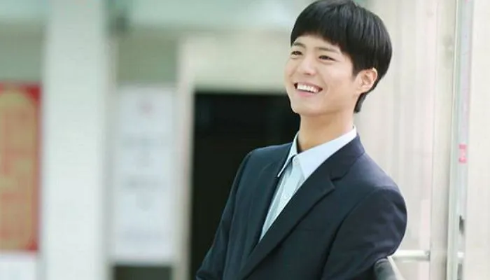 Penulis naskah Reply 1988 kagum akan sikap Park Bo Gum. © soompi.com