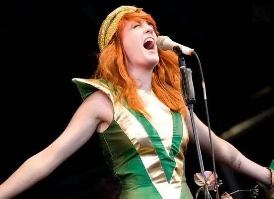 Salah satu penampilan Florence and The Machine © NME.com