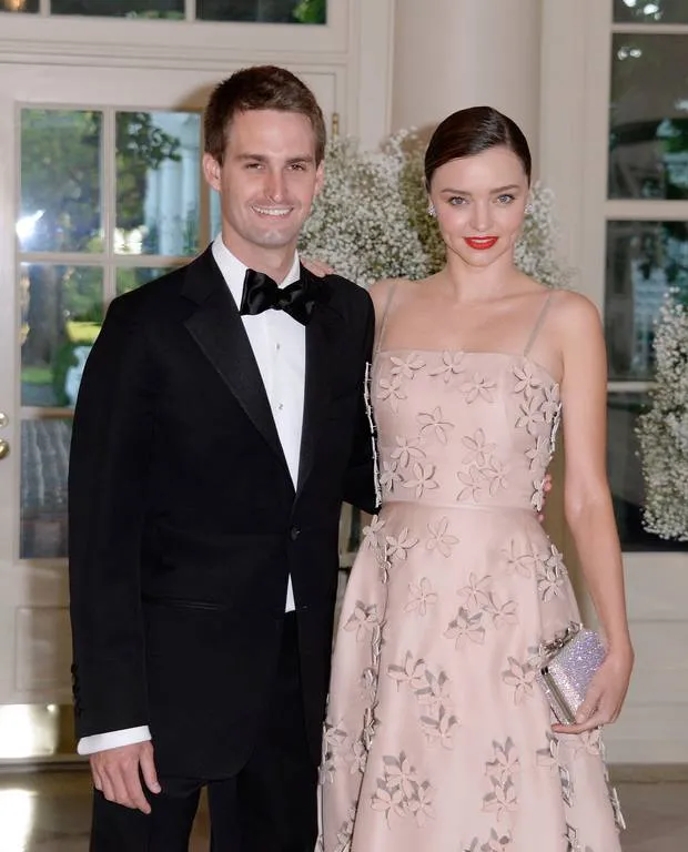Evan Spiegel dan Miranda Kerrd resmi menikah © via justjare