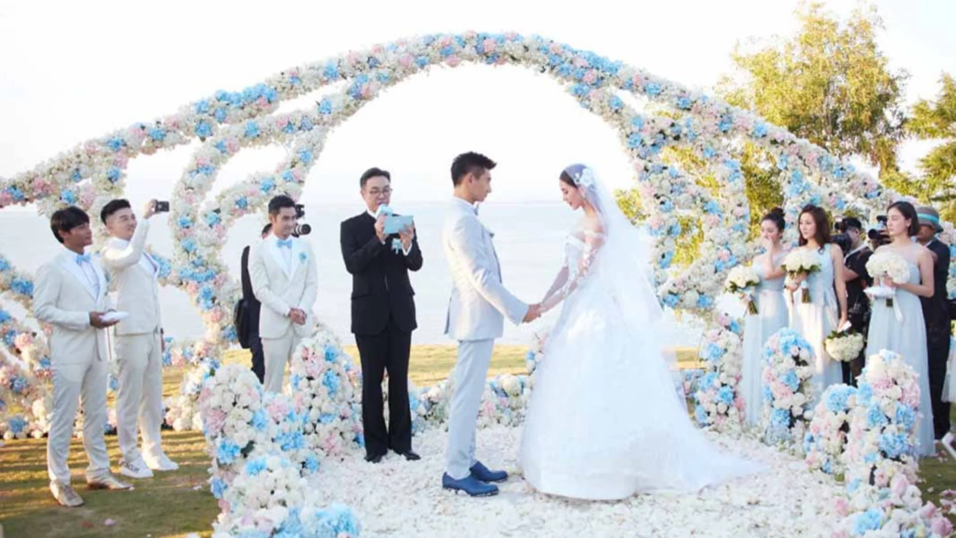 Momen pernikahan Nicky Wu dan Cecilia Liu di Bali. © toggle.sg