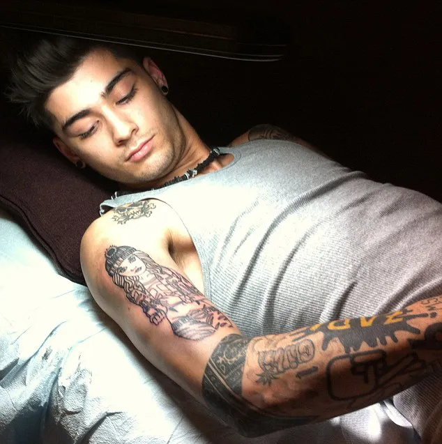 Zayn siap hapus tato wajah Perrie di lengannya © Splashnews