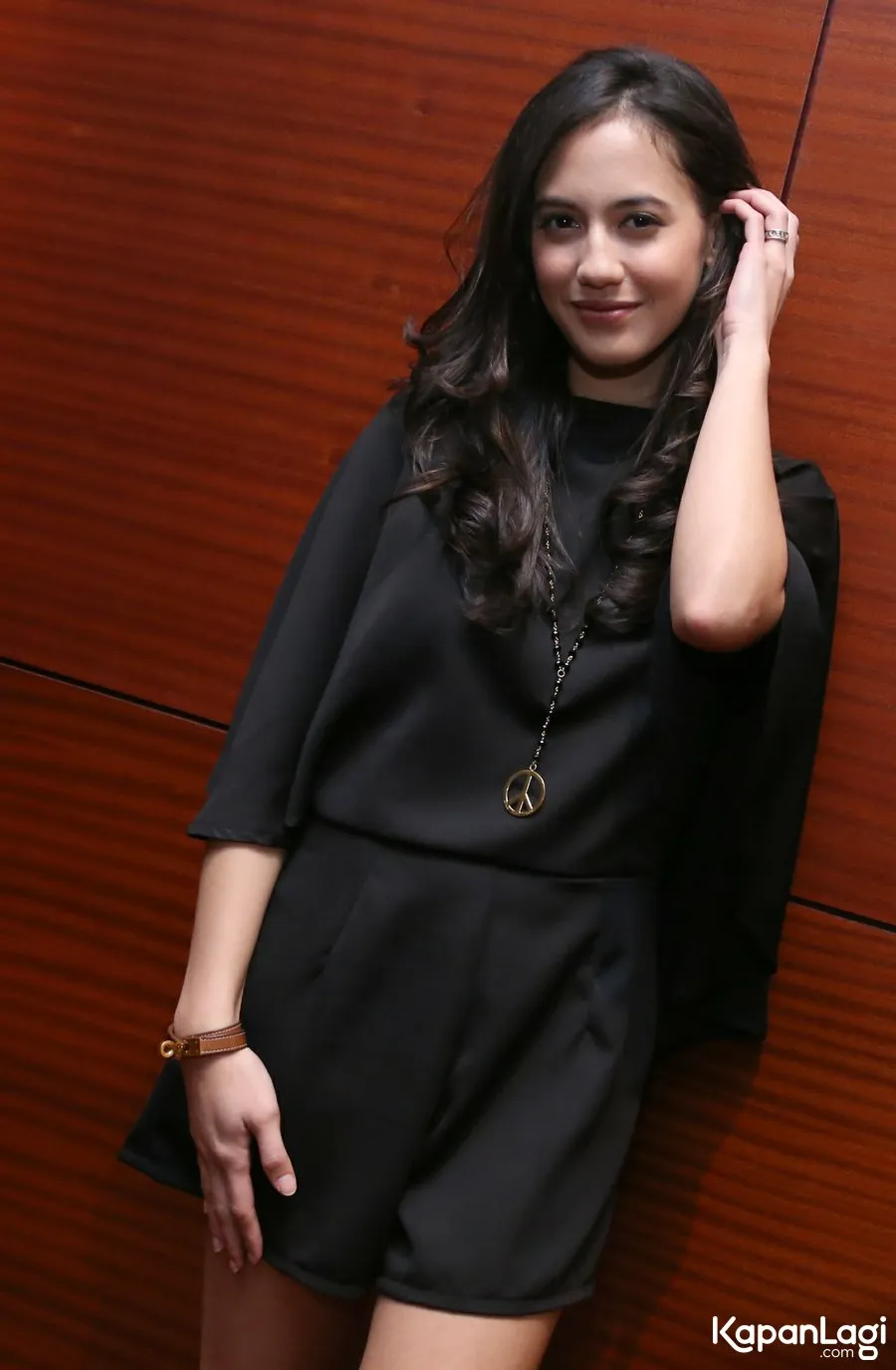 Pevita Pearce anggap ciuman bagian dari totalitas dalam berakting. ©KapanLagi.com/Agus Apriyanto