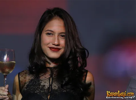 Pevita Pearce hobi tea time dengan keluarga © KapanLagi.com/Agus Apriyanto