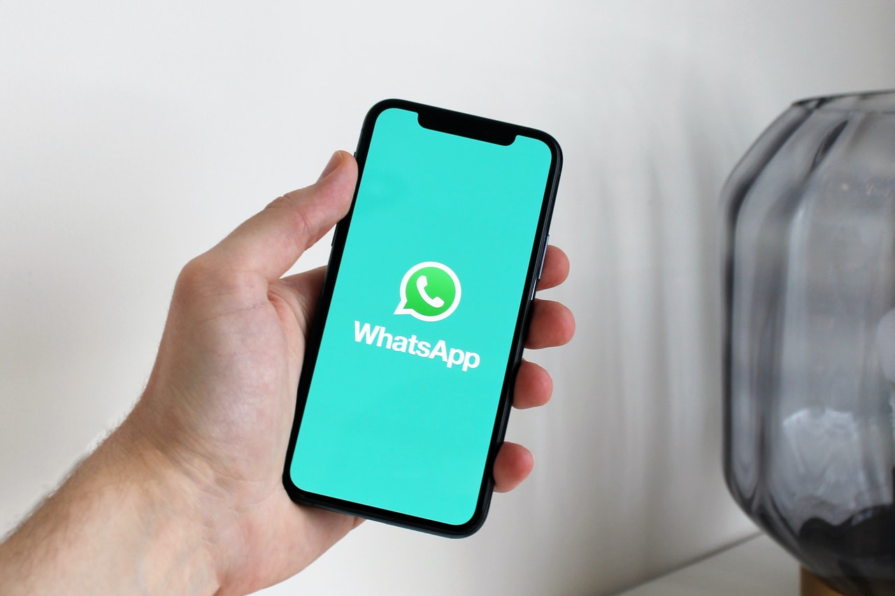 How to Broadcast Whatsapp to Multiple Contacts, Easily