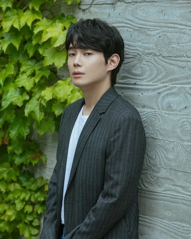 Ryoo Kyung Soo 'TALE OF THE NINE TAILED 1938' - AsianWiki