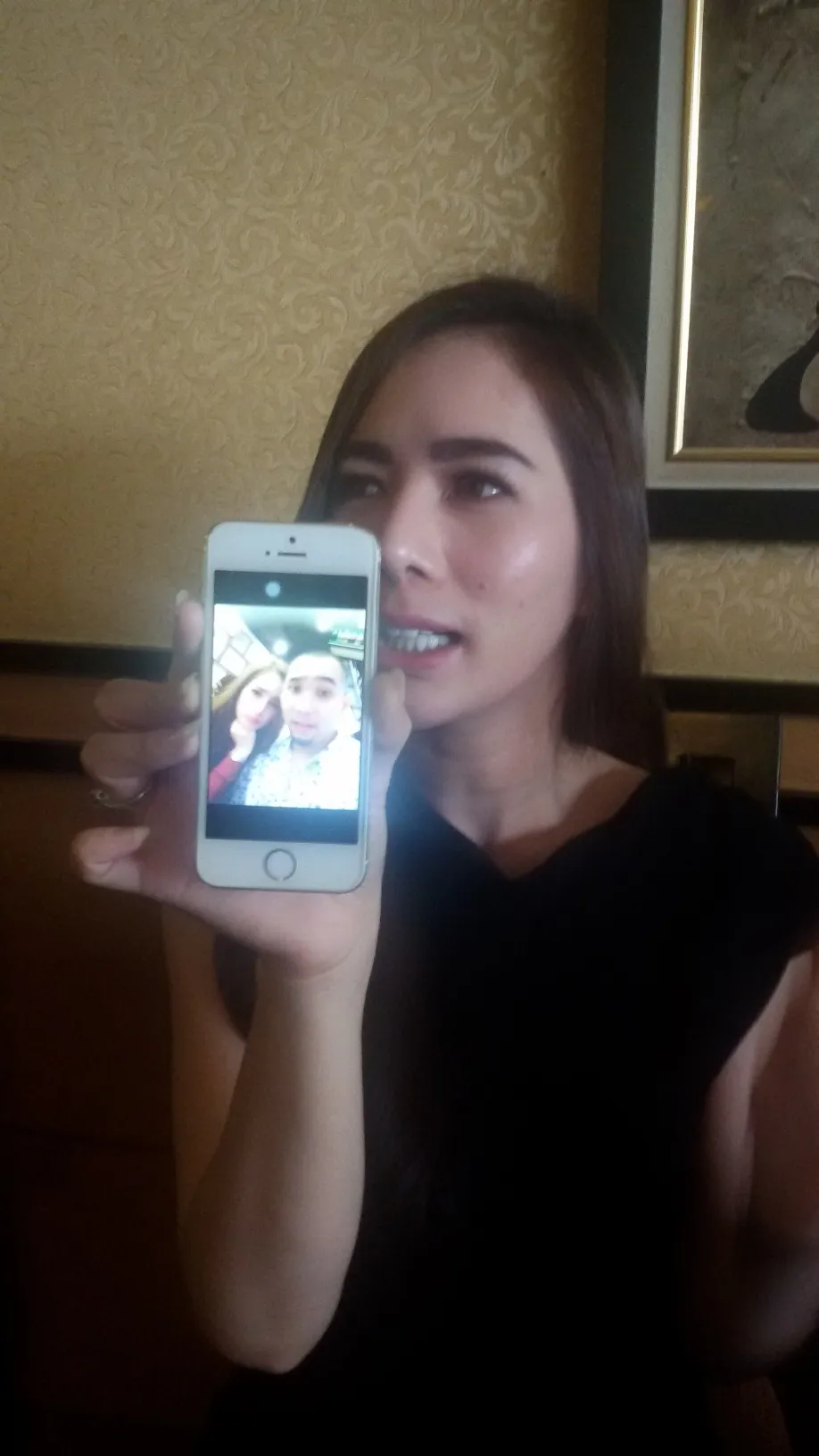 Linda Rora bersiap melaporkan Enji dengan pasal penggelapan. ©KapanLagi.com®/hen