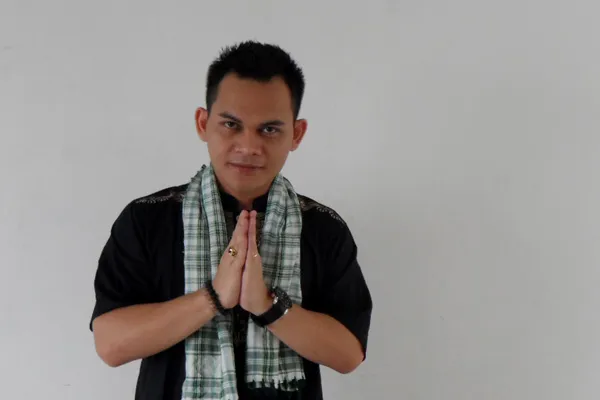 Meski tak terlalu kenal, Mbah Mijan juga sedih akan kematian Olga ©KapanLagi.com®/Hendra Gunawan