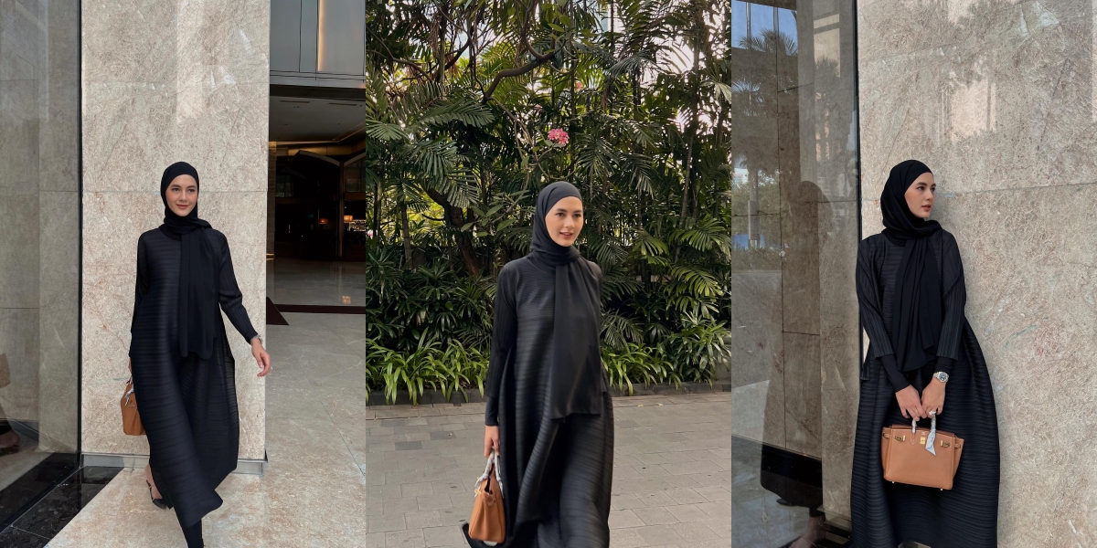 10 Photos of Paula Verhoeven in Hijab, Wearing Gamis but Still Fashionable