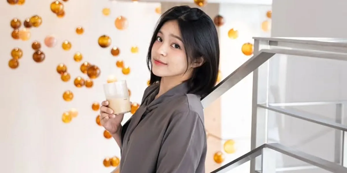 10 Portraits of Eca Japasal's New Minimalist Two-Story House