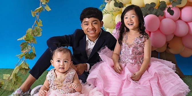 6 Latest Photoshoot of Betrand Peto and His Two Younger Siblings, All Adorable and Called 'Trio Gemes'