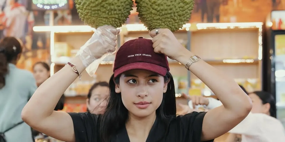 7 Photos of Maudy Ayunda and Jesse Choi Enjoying Durian, Enjoying a Weekend Trip in Kuala Lumpur