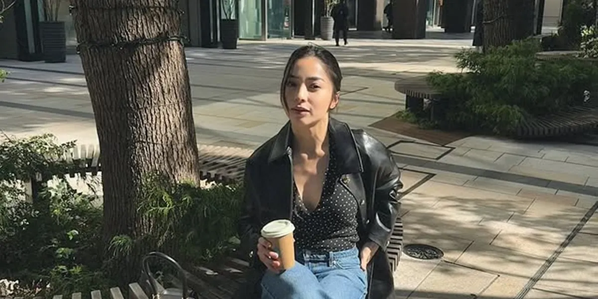 7 Photos of Nikita Willy Sharing Fun in Japan, Eating Playing Eating Playing