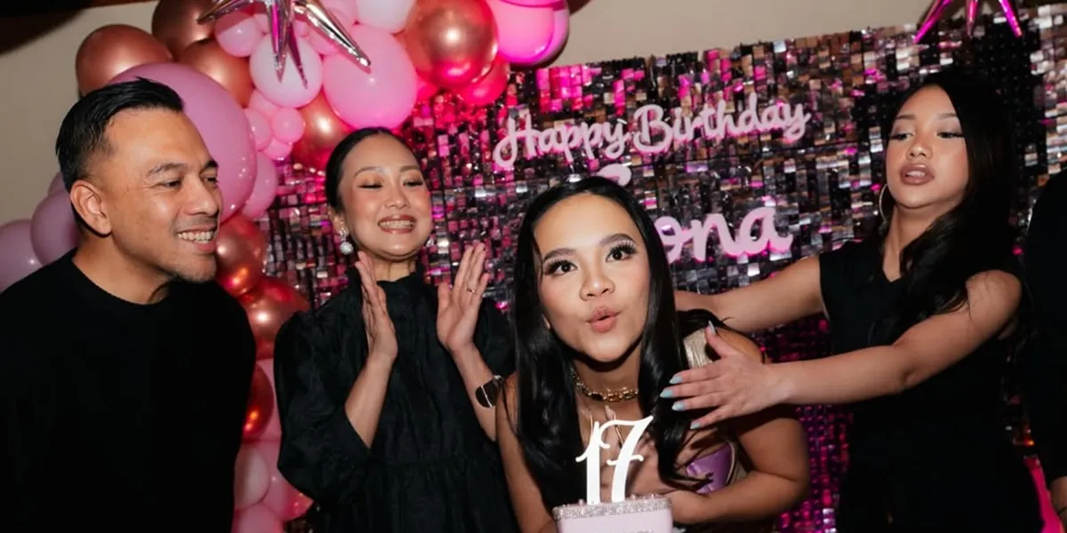 7 Potret Perayaan Ultah Neona Ayu yang ke-17, Berlangsung Meriah - Dekorasi Serba Pink 