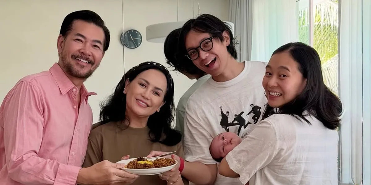 7 Portraits of Brandon Salim's Son, Handsome and Cute - Becomes a Favorite