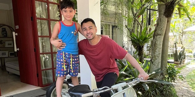 7 Photos of Rafathar Revealing His Piggy Bank, Proudly Showing His Savings to Raffi Ahmad - Netizens Notice the 2 Thousand Rupiah Notes