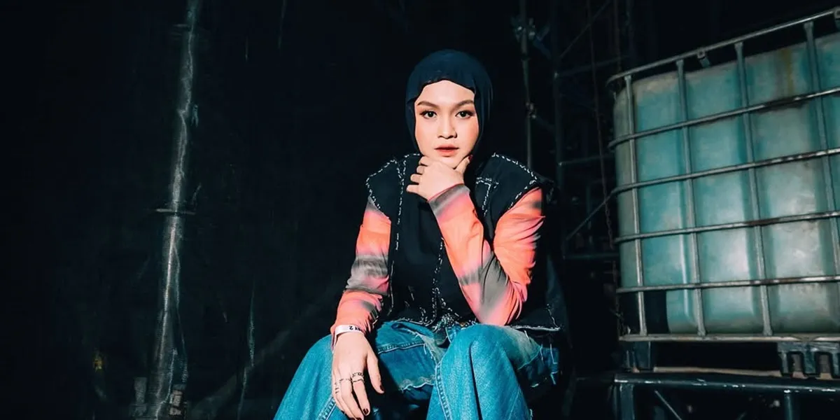 7 Photos of Salma Salsabil Performing at Pestapora After a 5-Month Hiatus, Also Announcing the Birth of Her Child