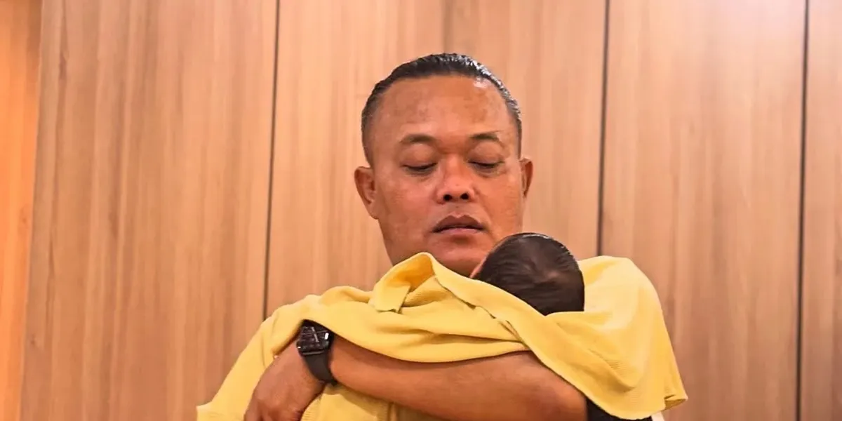 7 Photos of Sule Singing the Song Alamak Version Selina, Went Viral for the Lyrics Changed by Mahalini