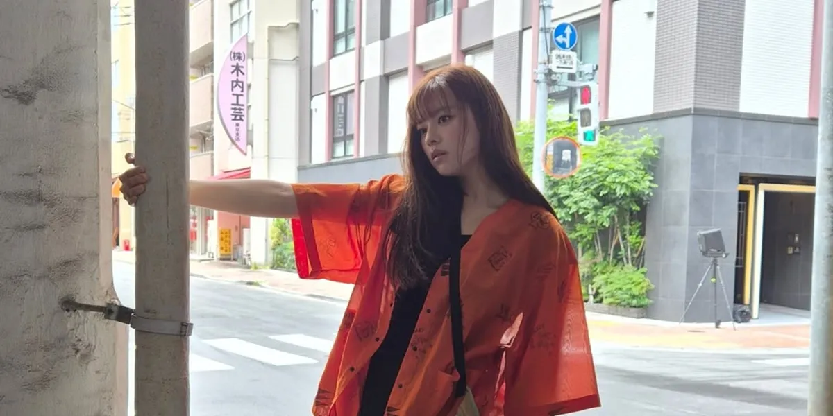  7 Potret Terbaru Jeongyeon TWICE yang Makin Langsing dan Bugar 