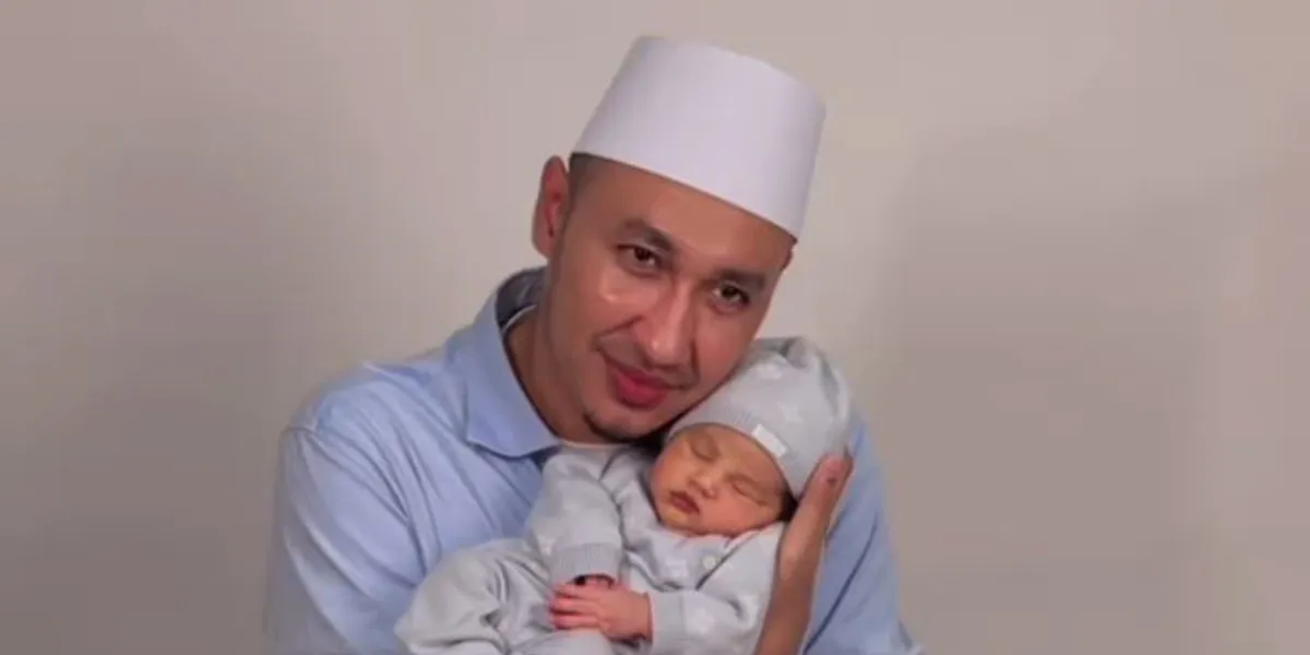 8 Portraits of Kartika Putri's Third Child at Birth, Finally Reveals His Face After 2 Months