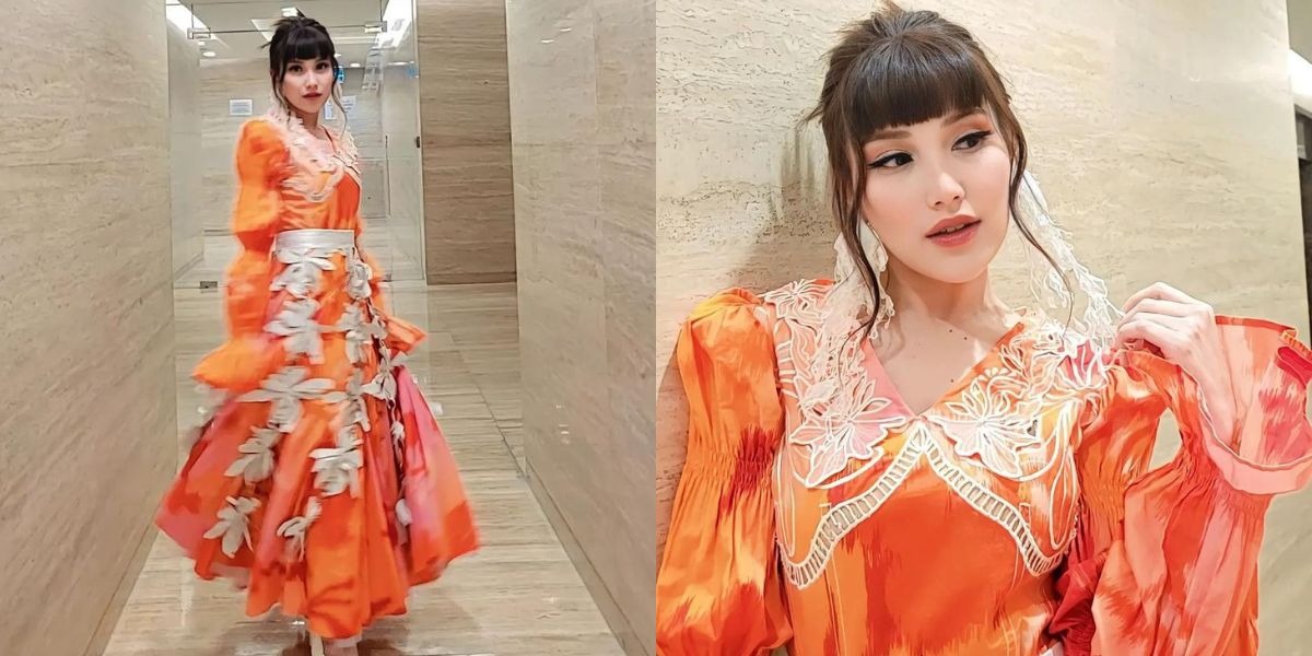 8 Portraits of Ayu Ting Ting Looking Different in an Orange Dress Making Her Look Fresher