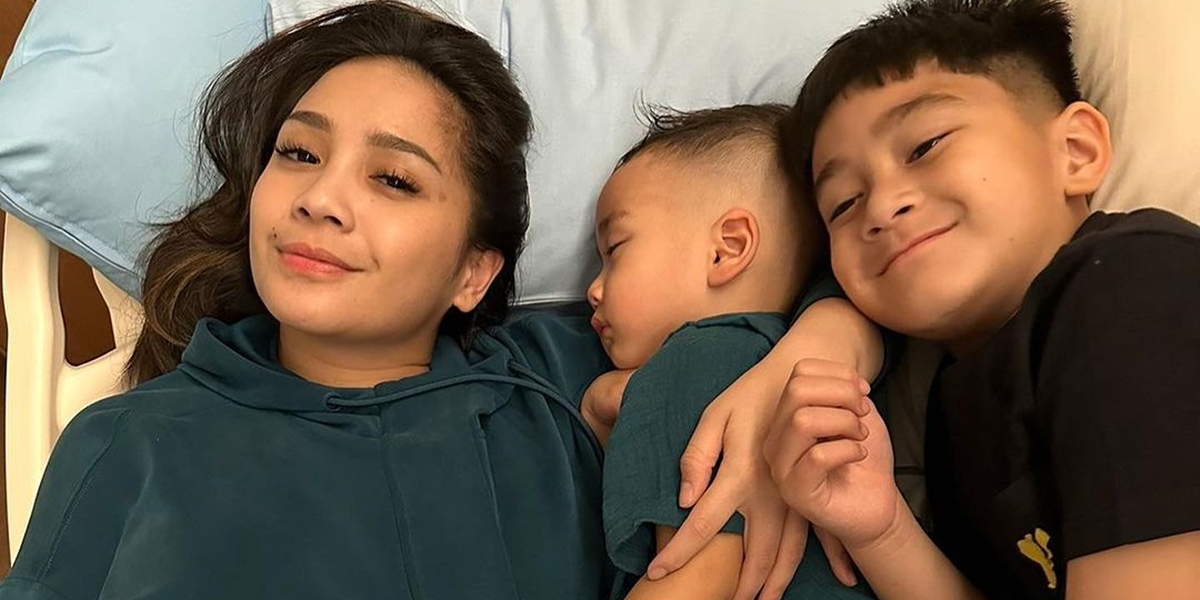 8 Portraits of Rayyanza who is currently ill, weak until needing an infusion - Rafathar becomes an alert brother