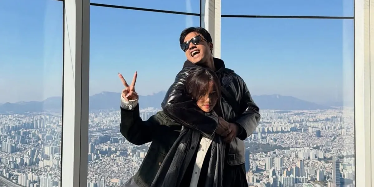 8 Photos of Fuji with Fadly Faisal in Korea, from Photos - Creating Content Like Back to Factory Settings