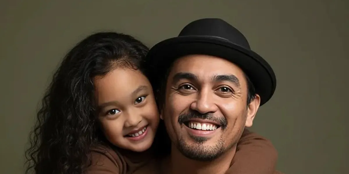 Gewa's Portrait Finally Able to Take a Photo with Glenn Fredly, Successfully Touching Hearts