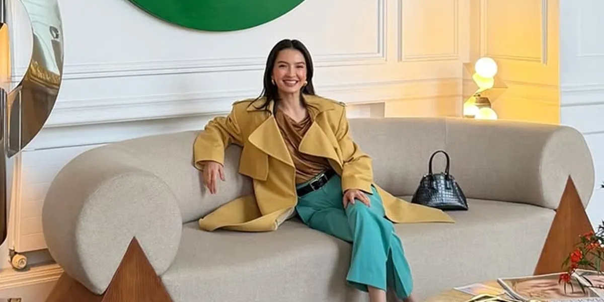 8 Portraits of Raline Shah as Warlok in Paris, 'Single President' Enjoys Art Exhibition