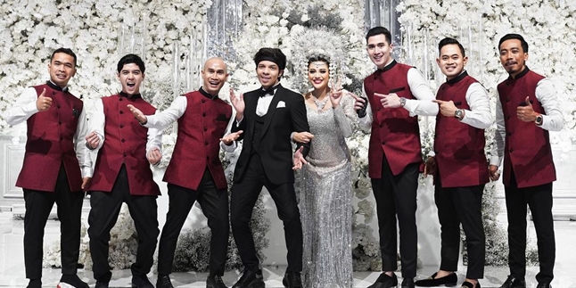 9 PHOTOS of Atta Halilintar's Handsome Groomsmen, Mistaken by Netizens as Catering Staff