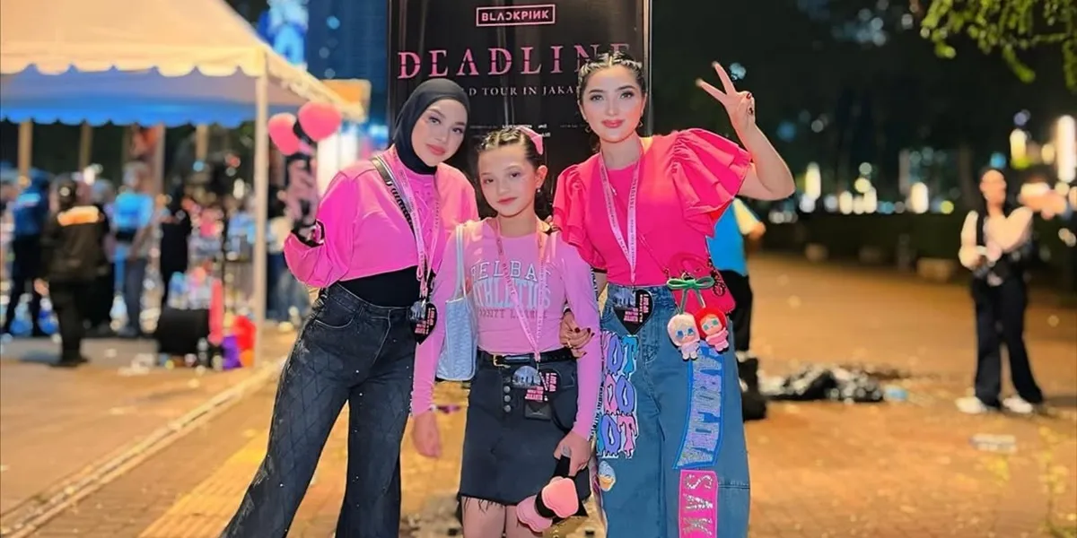 9 Portraits of Celebrities' Styles Watching the BLACKPINK Concert with Totality