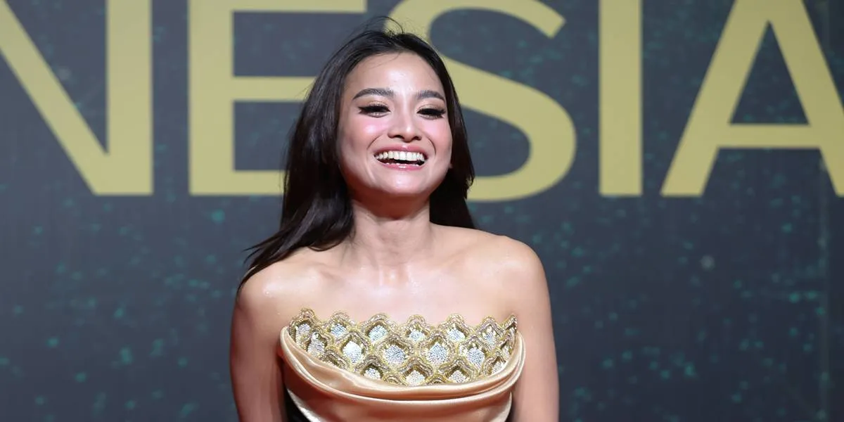 Acha Septriasa Struggles with the Plummeting Rupiah and Expensive Jakarta-Australia Flight Tickets