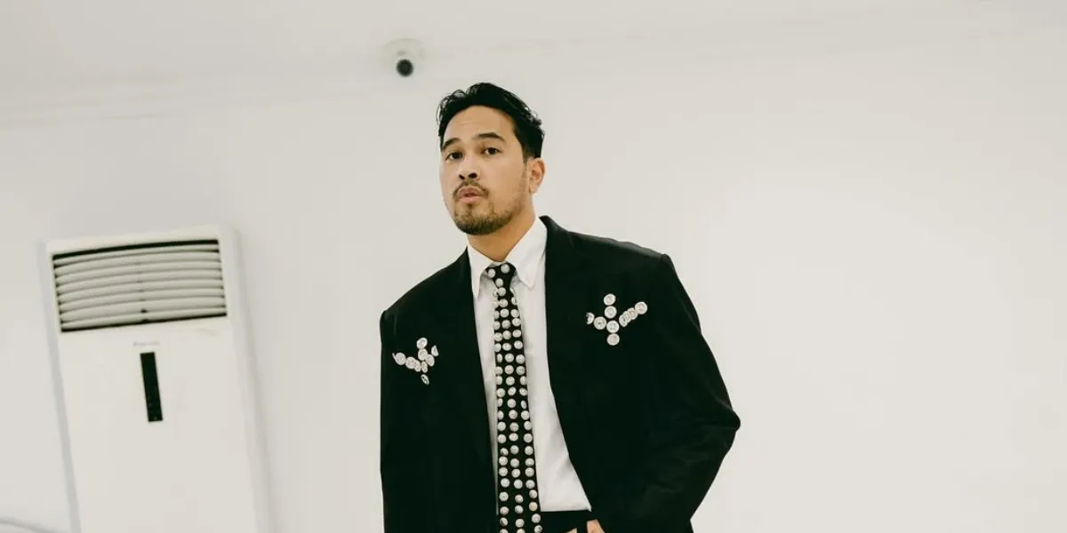 Adrian Khalif Acknowledges That the Song 'Alamak' Exploded Before Its Official Release