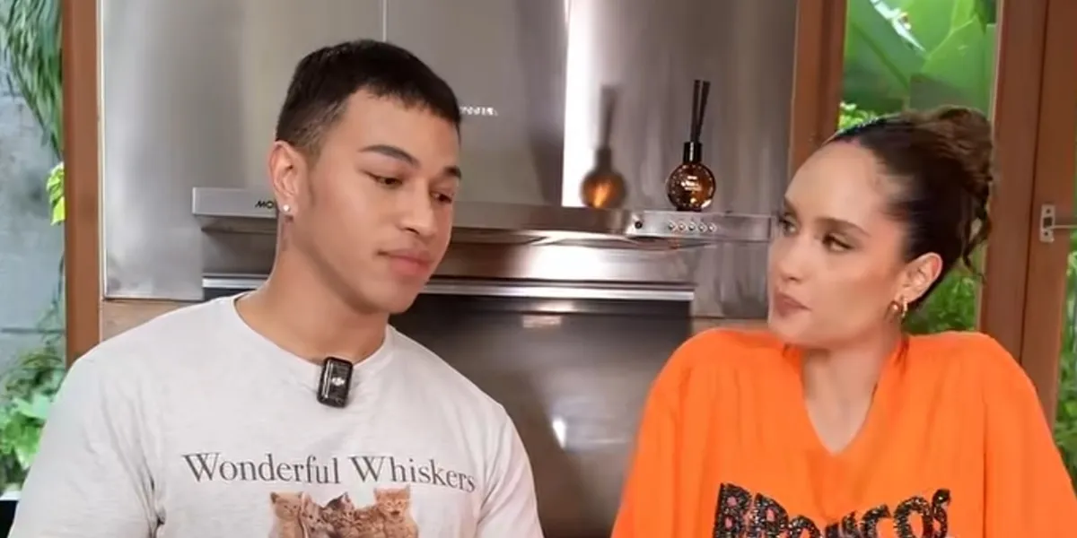 Finally Revealed, This is the Moment Cinta Laura's Cooking Ended with Her Hand Being Stitched 11 Times