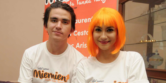 ALESSIA CESTARO JADI HANTU CANTIK RAMBUT ORANGE DI FILM 