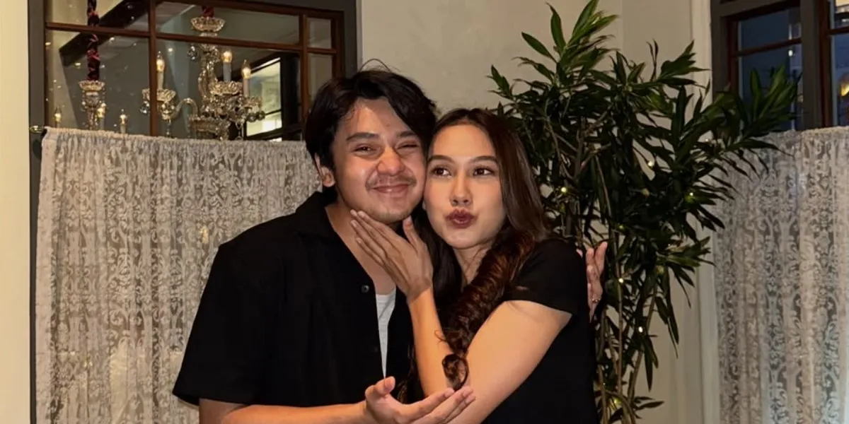 Arbani Yasiz Filming During Ramadan, Praises His Flexible and Understanding Wife