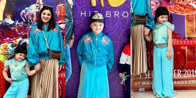 Arsy Dressed Up as Princess Jasmine, Travels to Singapore to Watch the Aladdin Musical Drama