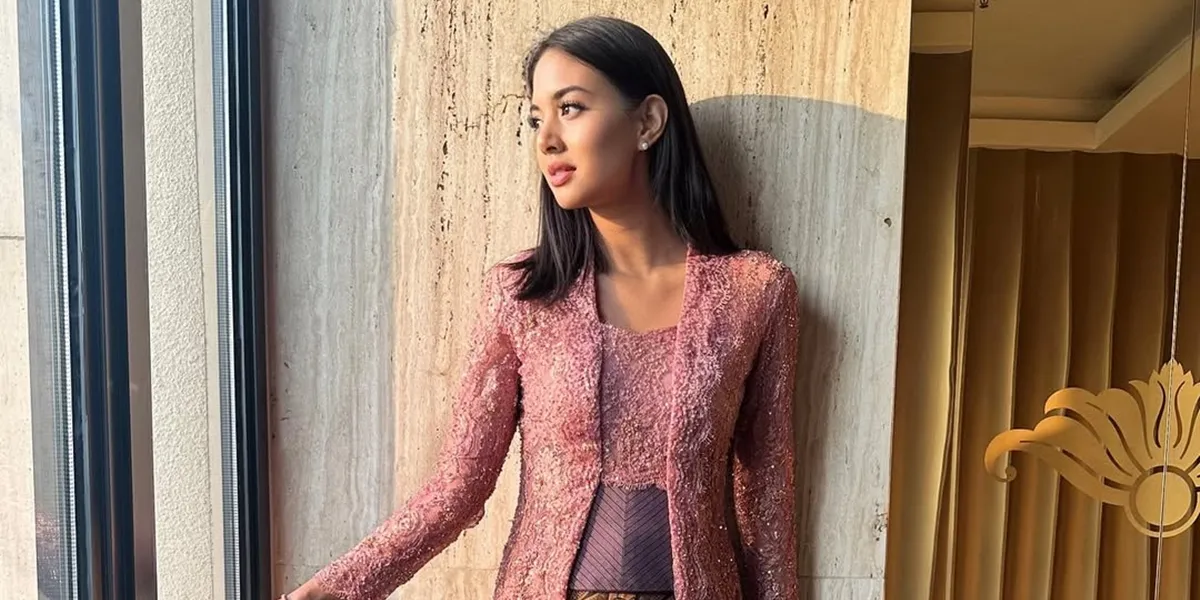 Aurelie Moeremans Appears Graceful Wearing Kebaya, Her Beauty is Unmatched