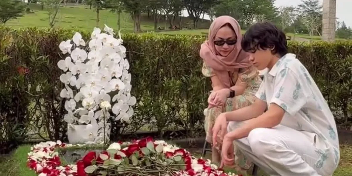 BCL Visits Ashraf Sinclair's Grave Ahead of Ramadan, Now 6 Years Since His Passing
