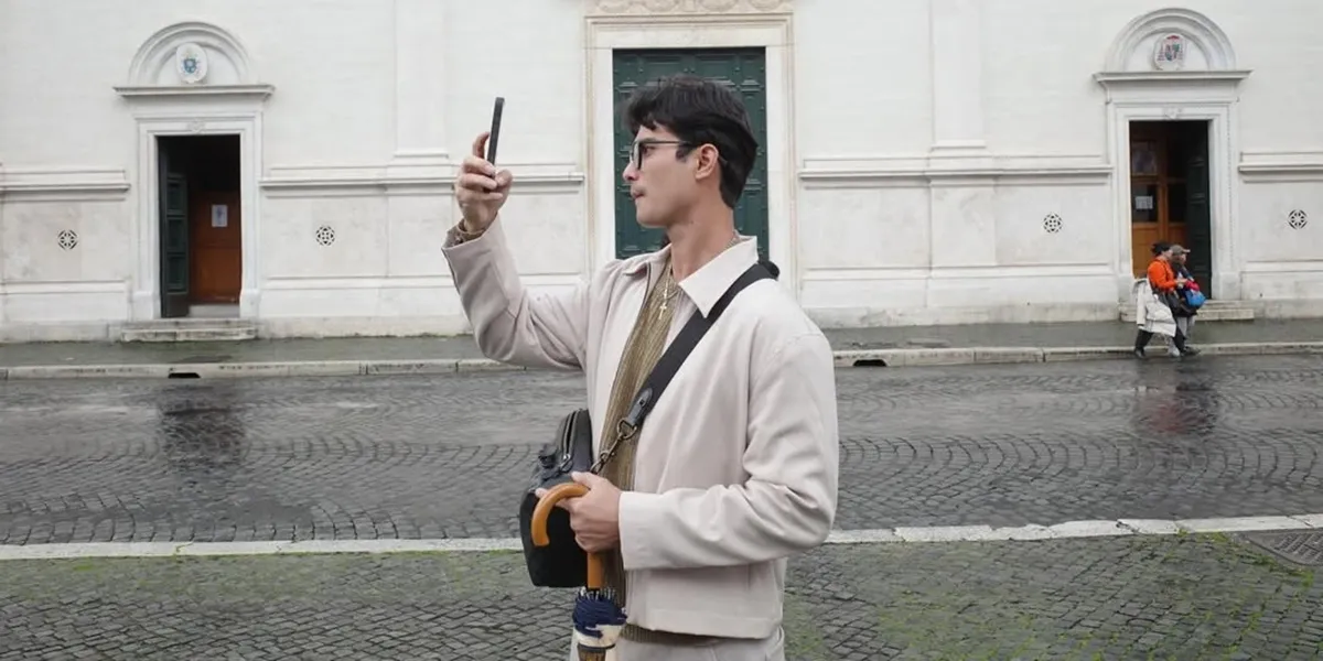 Cinta Brian Travels to Rome, Religious Tourism with Gisella Anastasia