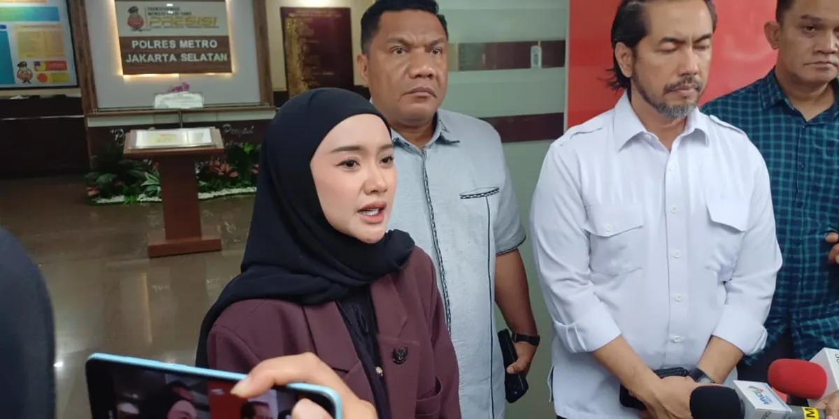 Cita Rahayu Reports to Police Over Alleged Unpleasant Act